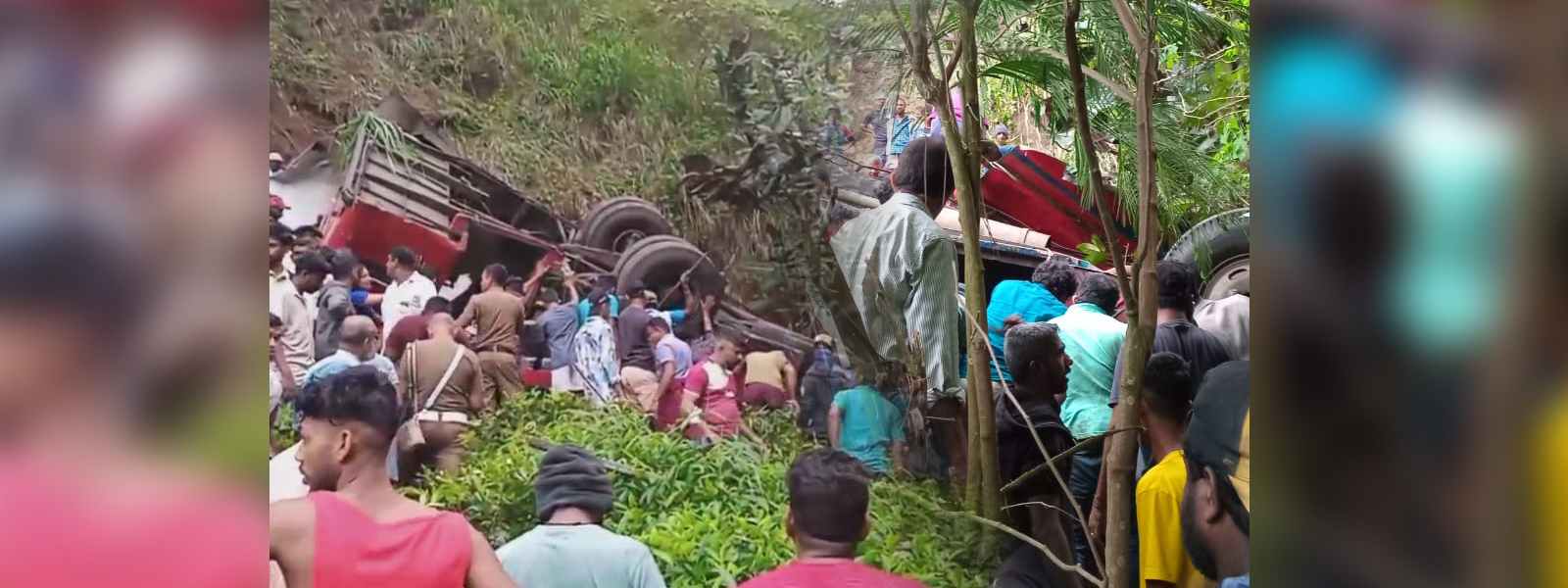 கொத்மலை பஸ் விபத்தில் 21 பேர் உயிரிழப்பு